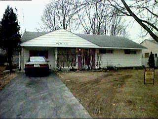 8817 Balboa Dr, Cincinnati, OH 45231 photo 2
