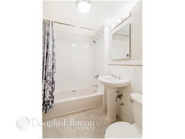 262 Page St, Cincinnati, OH 45226 photo 1