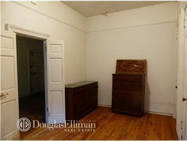 5672 Biscayne Ave, Cincinnati, OH 45248 photo 1