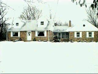 2114 Miles Rd, Cincinnati, OH 45231 photo 2
