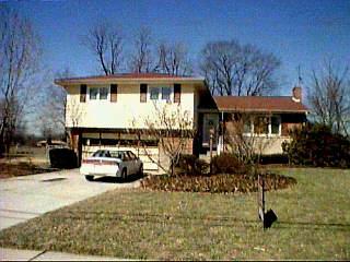 8741 Brent Dr, Cincinnati, OH 45231 photo 2