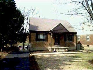 8303 Daly Rd, Cincinnati, OH 45231 photo 1