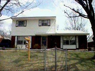 10894 Maplehill Dr, Cincinnati, OH 45240 photo 2
