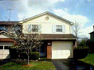 292 Jonathan Ct, Cincinnati, OH 45255 photo 2