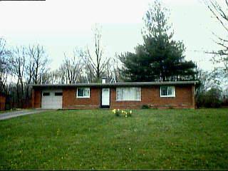 4303 Terrace Dr, Cincinnati, OH 45245 photo 2