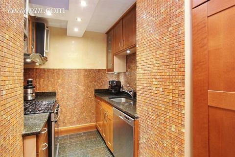 4303 Terrace Dr, Cincinnati, OH 45245 photo 4