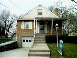 8443 Lyness Dr, Cincinnati, OH 45239 photo 2