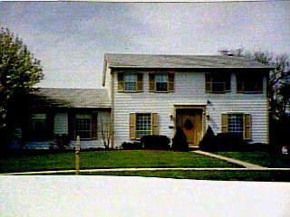 7396 Pickway Dr, Cincinnati, OH 45233 photo 1