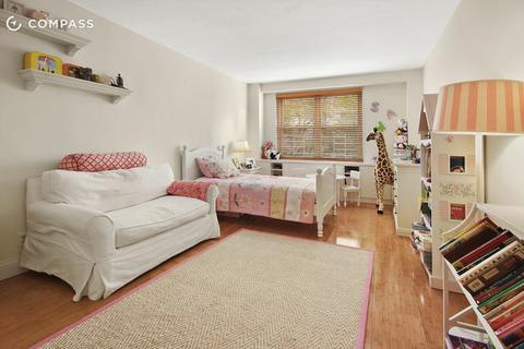 7483 Edgemont Rd, Cincinnati, OH 45237 photo 7