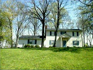 4394 Classic Dr, Blue Ash, OH 45241 photo 3