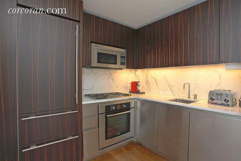 4394 Classic Dr, Blue Ash, OH 45241 photo 5