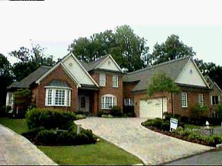 23 Hampton Ct, Cincinnati, OH 45208 photo 3