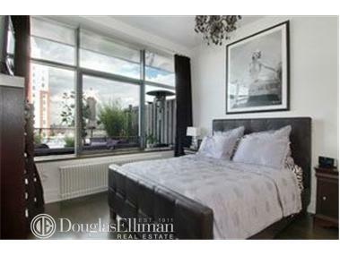 3252 Koenig Ave, Cincinnati, OH 45211 photo 5