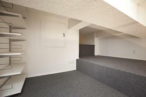 6293 Eaglepoint Dr, Hamilton, OH 45011 photo 8