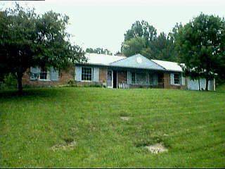 9452 Sherborn Dr, Cincinnati, OH 45231 photo 1