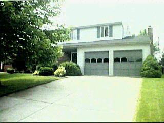 2121 Galloway Ct, Cincinnati, OH 45240 photo 1