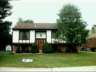 3741 Nightingale Dr, Cincinnati, OH 45227 photo 3