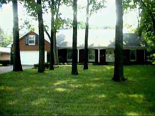 7682 Pineglen Dr, Cincinnati, OH 45224 photo 1