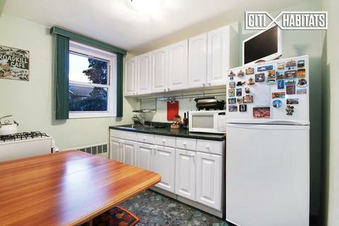 8404 Ridge Pointe Ct, Cincinnati, OH 45237 photo 2