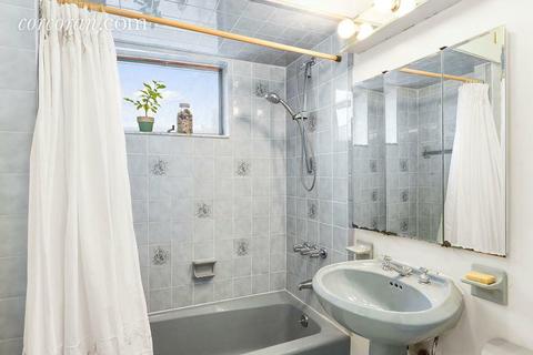 651 Chateau Dr, Cincinnati, OH 45244 photo 8