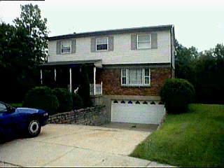 1136 Gracewind Ct, Cincinnati, OH 45231 photo 2