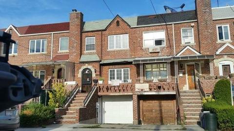 5805 Adelphi St, Cincinnati, OH 45227 photo 3