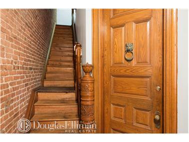 42 Hamlin Dr, Greenhills, OH 45218 photo 7
