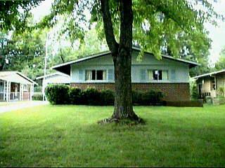 42 Hamlin Dr, Greenhills, OH 45218 photo 2