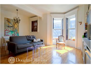 832 Oak St, Cincinnati, OH 45206 photo 1