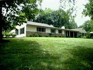 2250 Beech Grove Dr, Cincinnati, OH 45233 photo 2