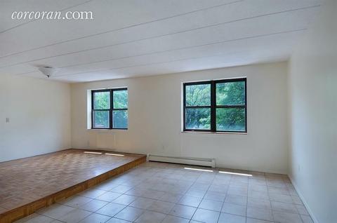 11918 Winston Cir, Forest Park, OH 45240 photo 4
