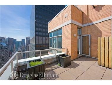 3306 Wheatcroft Dr, Cincinnati, OH 45239 photo 6