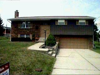 3306 Wheatcroft Dr, Cincinnati, OH 45239 photo 3
