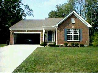 1005 Timberland Dr, Woodlawn, OH 45215 photo 2