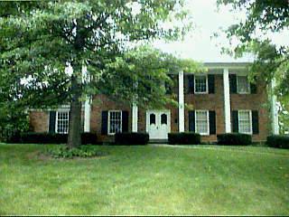 11174 Embassy Dr, Forest Park, OH 45240 photo 1