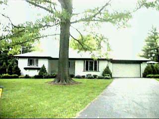 7291 Bobby Ln, Cincinnati, OH 45243 photo 1