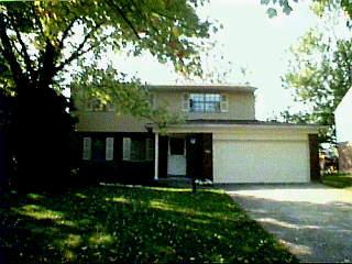 9495 Fallson Ct, Blue Ash, OH 45242 photo 2