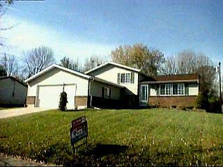 4235 Edinburgh Dr, Cincinnati, OH 45245 photo 2
