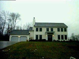 908 Surrey Trl, Cincinnati, OH 45245 photo 2