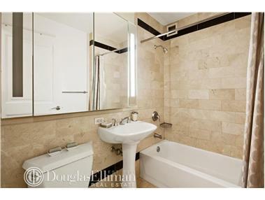 10161 Timberview Ct, Woodlawn, OH 45215 photo 2