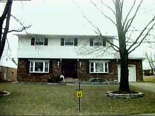 1689 Pinebluff Ln, Cincinnati, OH 45255 photo 3