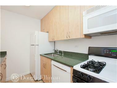2772 Baker Ave, Cincinnati, OH 45211 photo 4