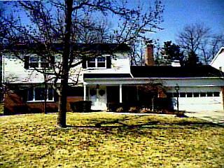 9551 Leebrook Dr, Cincinnati, OH 45231 photo 1