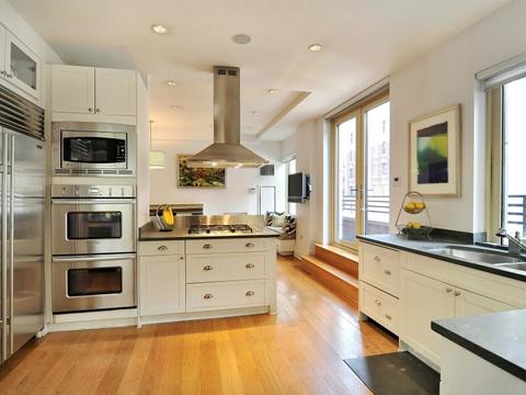 745 Regent Dr, Cincinnati, OH 45245 photo 6