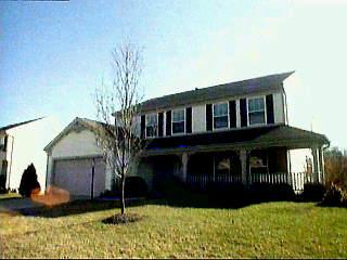 745 Regent Dr, Cincinnati, OH 45245 photo 3