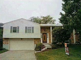 1439 Hilltree Dr, Cincinnati, OH 45255 photo 3