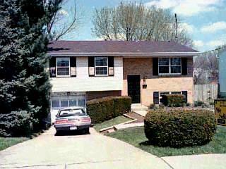 2304 Magdalena Dr, Cincinnati, OH 45231 photo 1