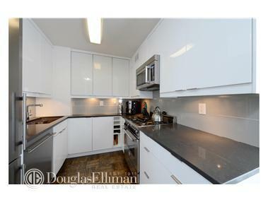 4963 Heuwerth Ave, Cincinnati, OH 45238 photo 8