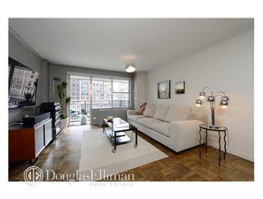 4963 Heuwerth Ave, Cincinnati, OH 45238 photo 1