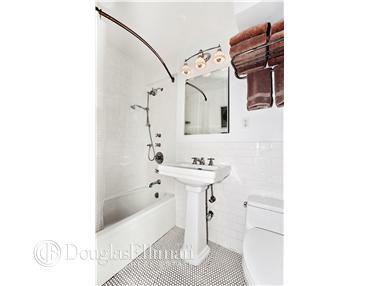 126 Woolper Ave, Cincinnati, OH 45220 photo 7